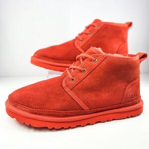 UGG Neumel Chukka Boots Red Suede Men’s Size 10 Excellent 3236